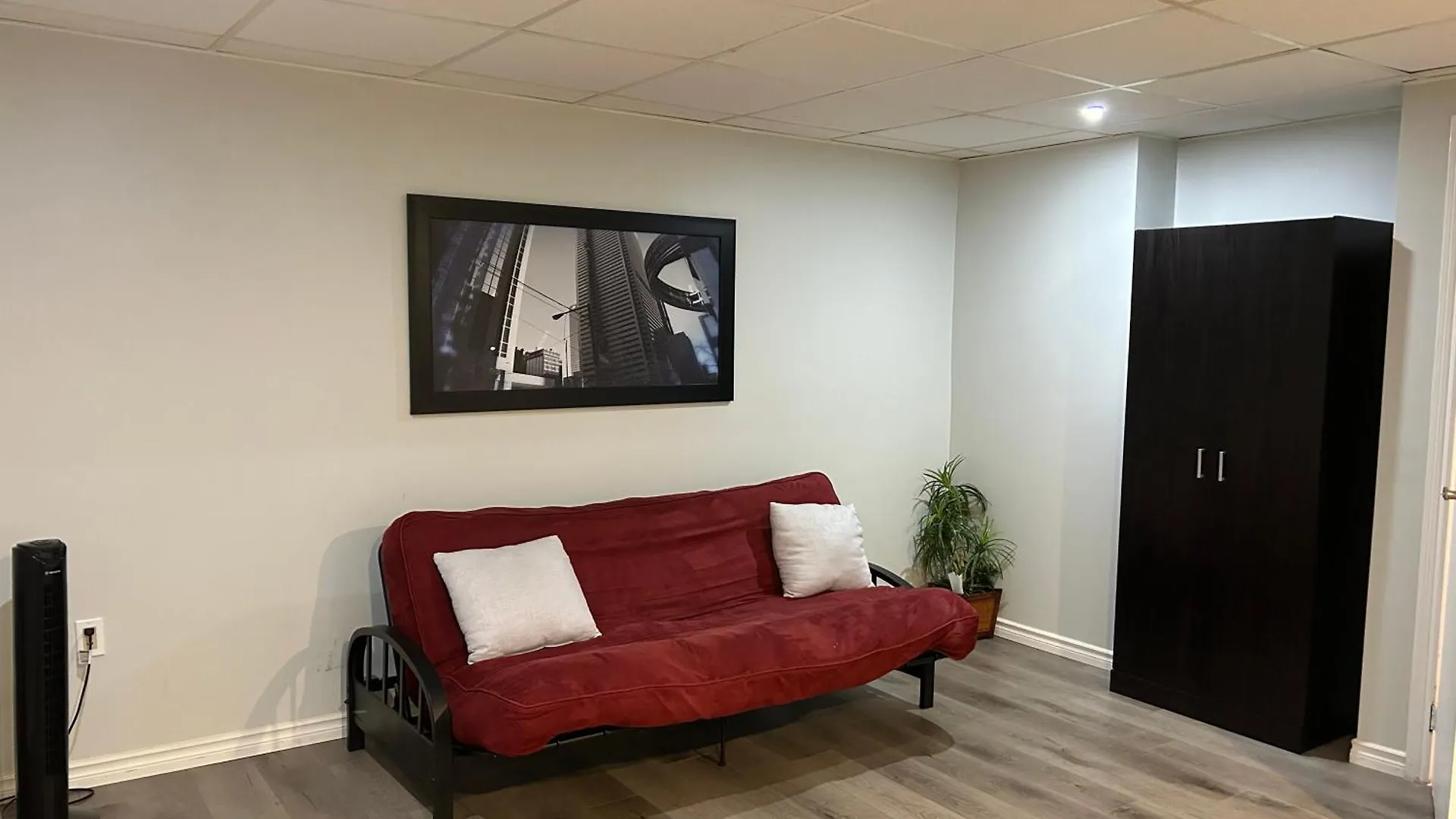 Homestay szállás A Bright Specious 1 Bedroom Unit In The Basement Ottawa